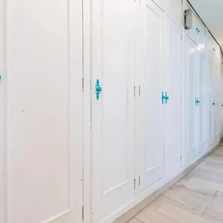 Modern In With Internet * Bilbau