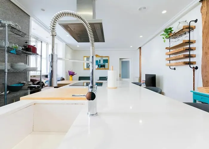 Modern In With Internet