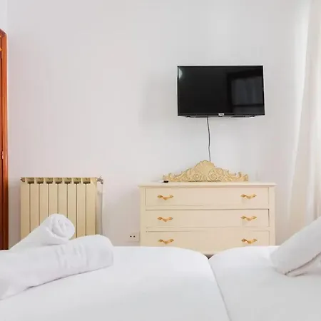 Apartment Modern In With Internet